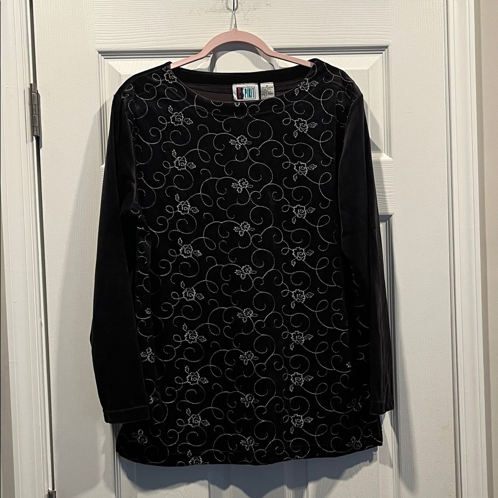 Velour Chic Black Long Sleeve Top with Silver Floral Design‎ Size M